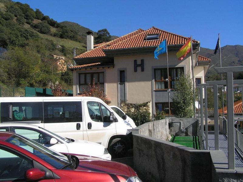 Hotel Santa Cristina Pola de Lena Exterior photo